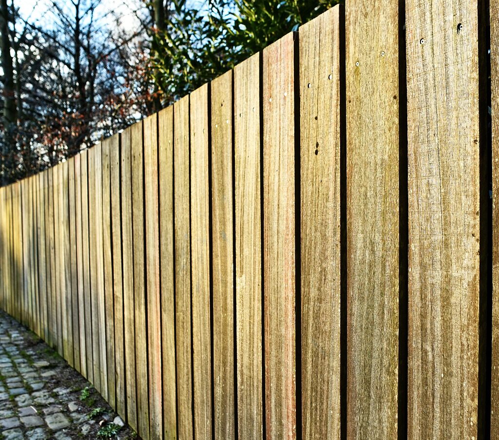 Klasyczne ogrodzenia drewniane